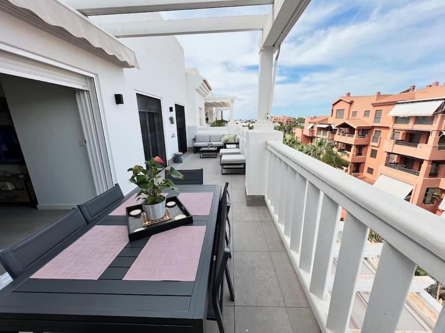 Pushe Penthouse Playa Granada Beach & Golf 5 โมตริล ภายนอก รูปภาพ