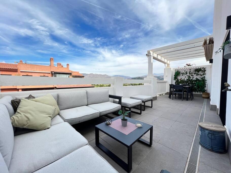 Pushe Penthouse Playa Granada Beach & Golf 5 โมตริล ภายนอก รูปภาพ